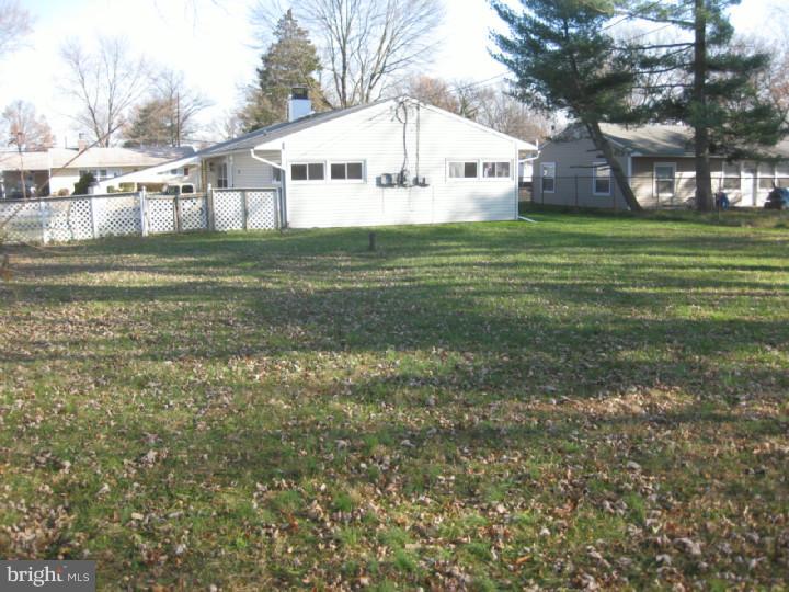 41 Black Walnut Road Levittown, PA 19057 - Photo 16 of 16 Exterior Back