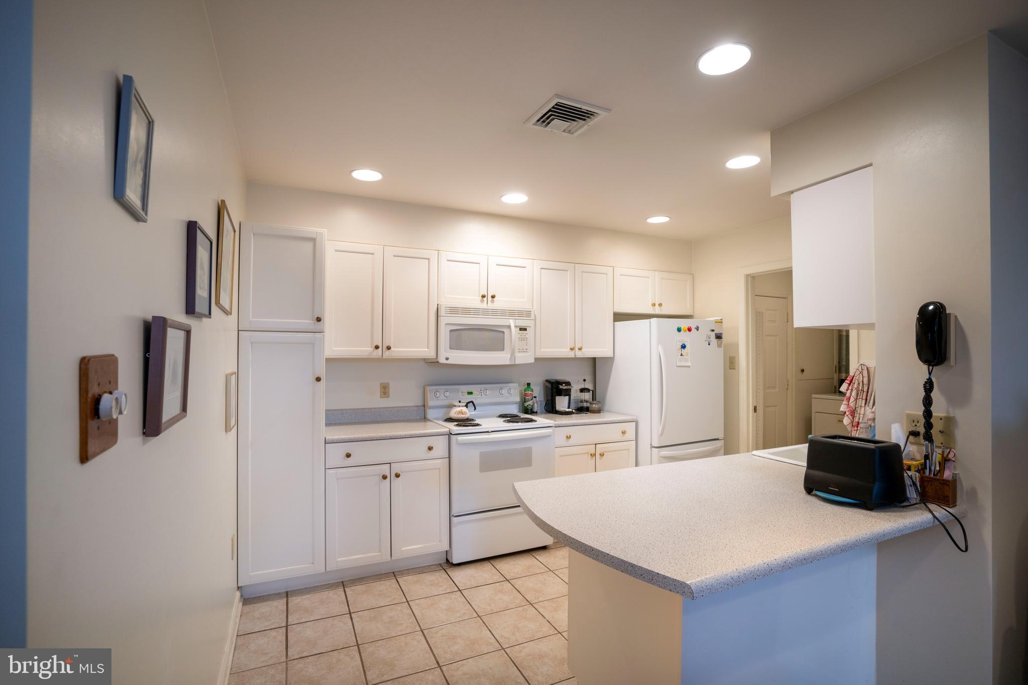 3301 Shellers Bend, Unit 952 State College, PA 16801 - Photo 6 of 8