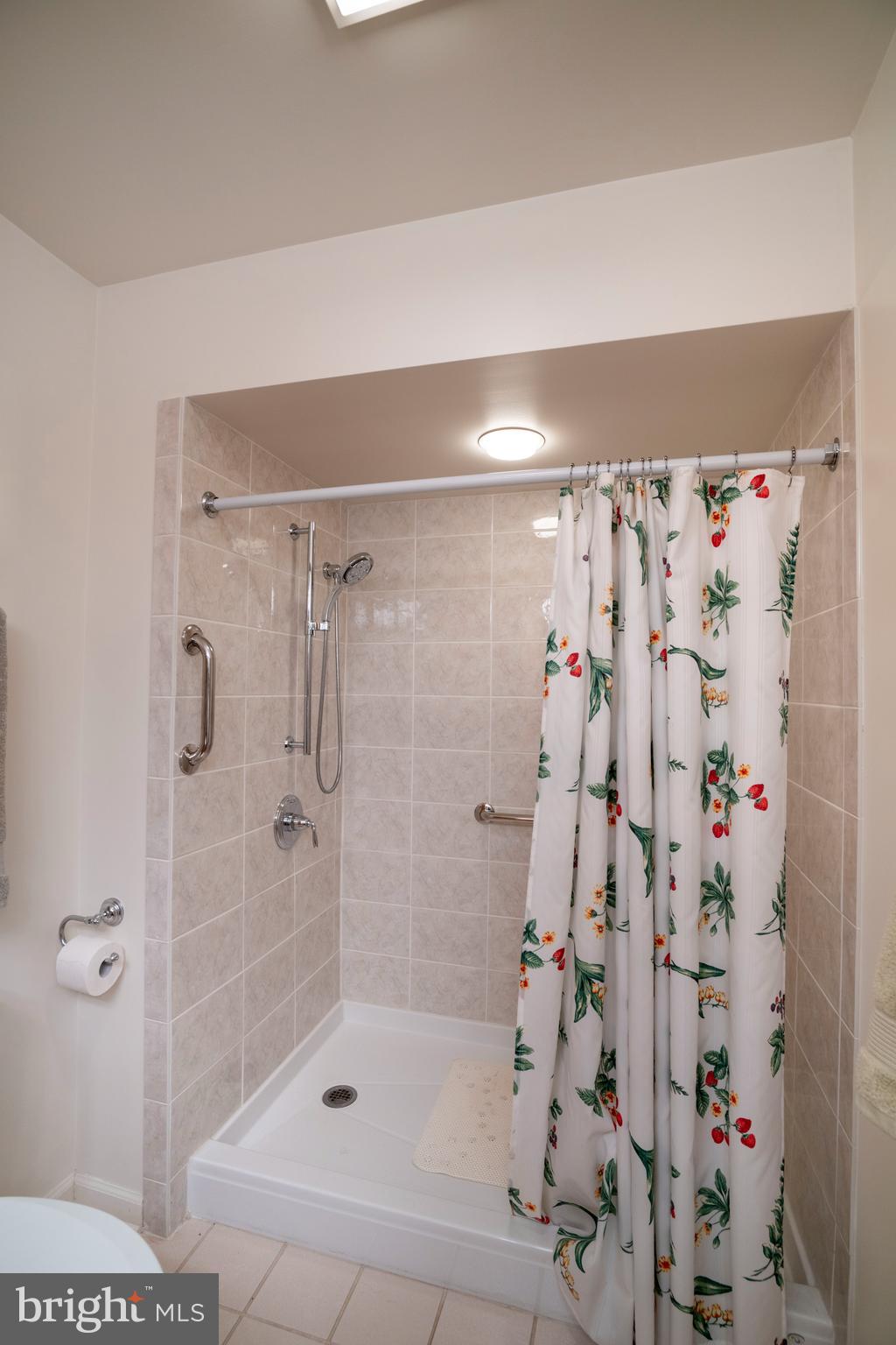 3301 Shellers Bend, Unit 952 State College, PA 16801 - Photo 7 of 8