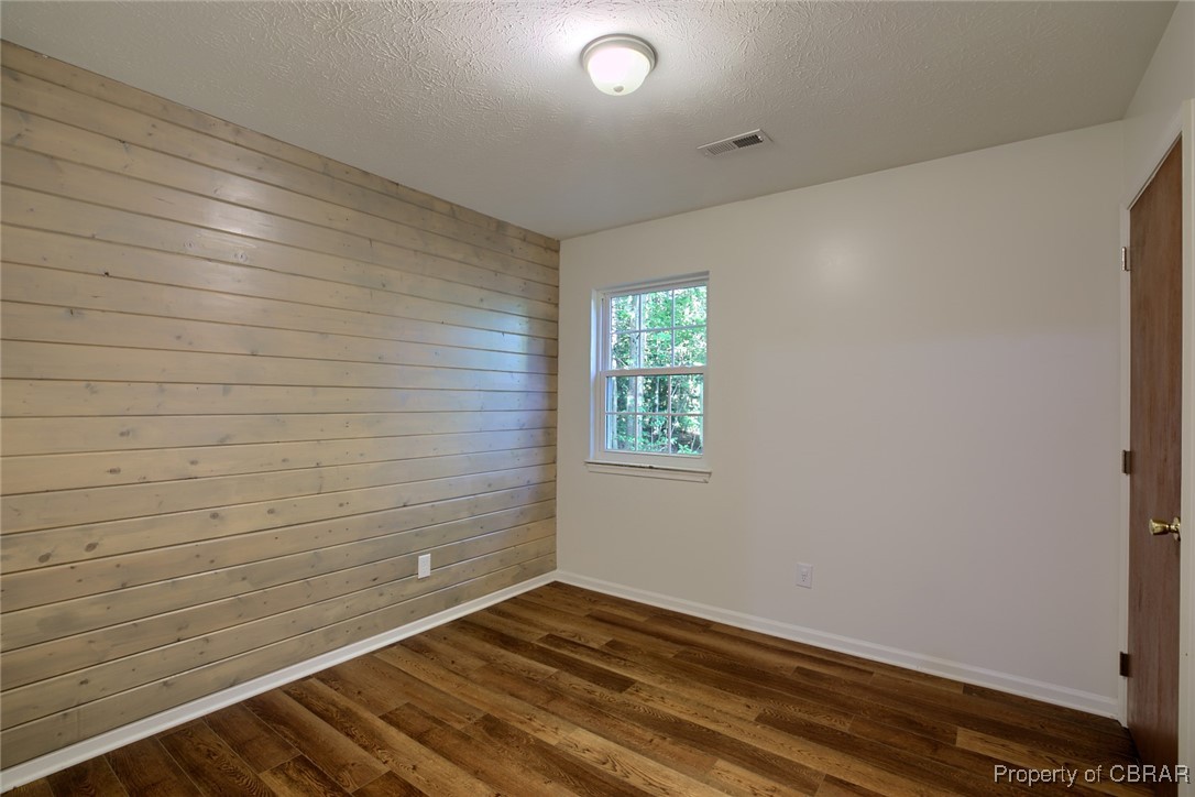 8772 Marlfield Road Gloucester, VA 23061 - Photo 17 of 21 Gallery Image 17