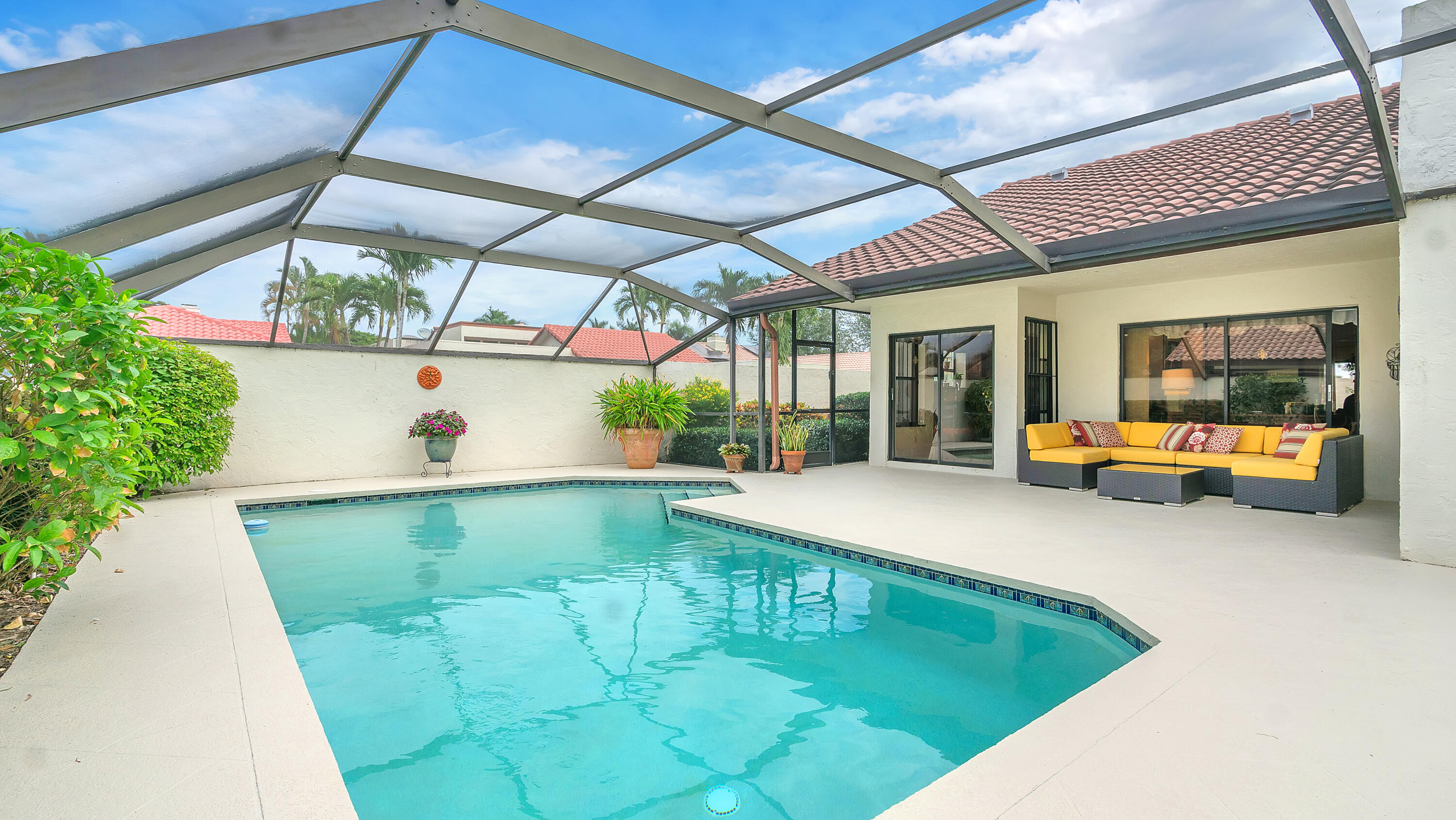 6813 Pradera Drive Boca Raton, FL 33433 - Photo 1 of 32 VBA02312