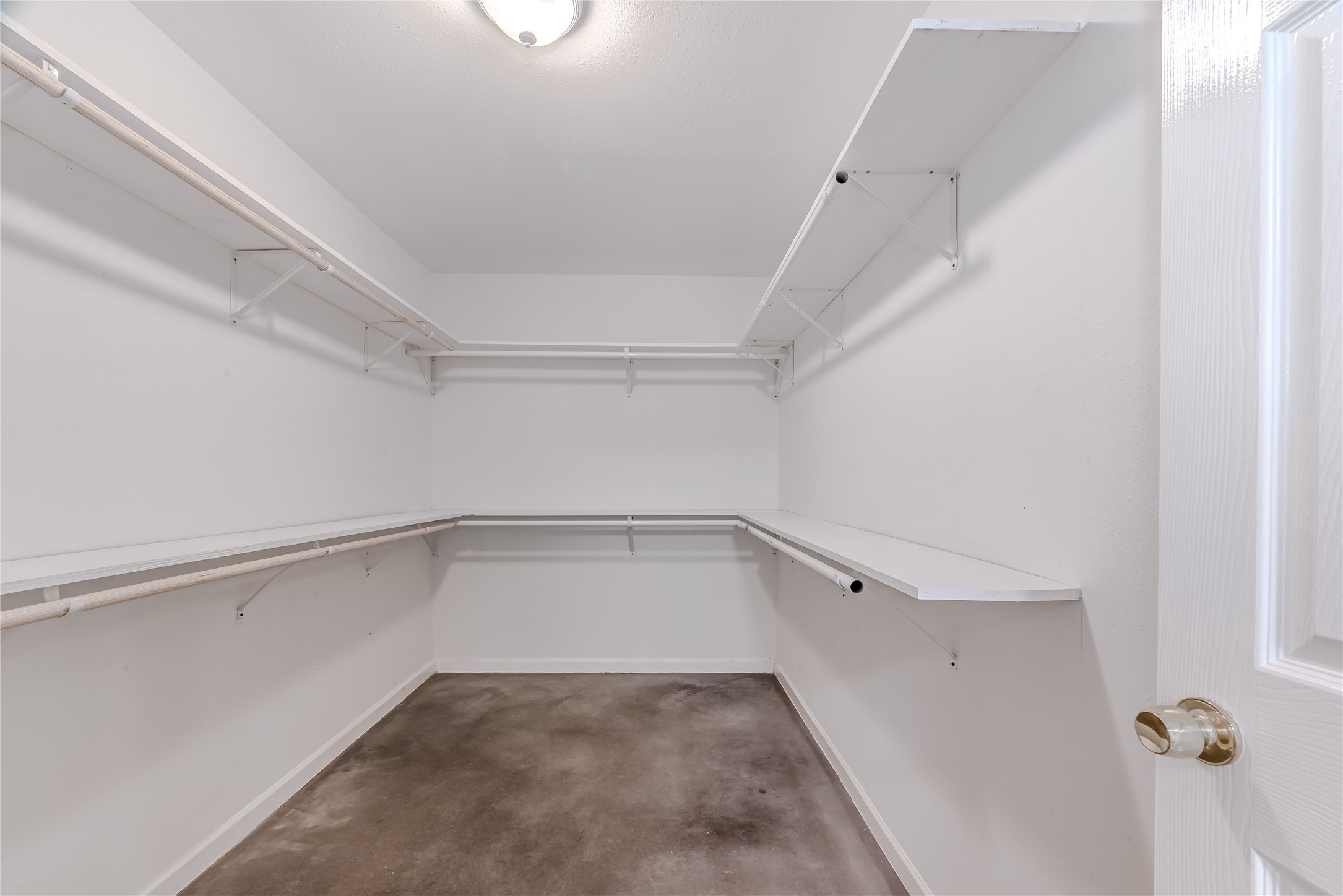 834 Elkhart Street Houston, TX 77091 - Photo 33 of 37 Huge walk in closet in the master bedroom