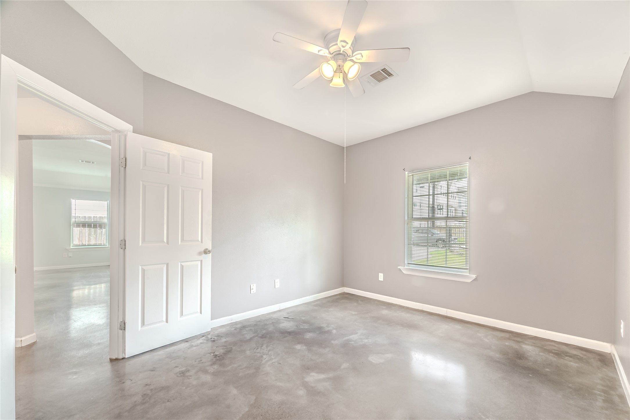 834 Elkhart Street Houston, TX 77091 - Photo 4 of 37 1st Bedroom