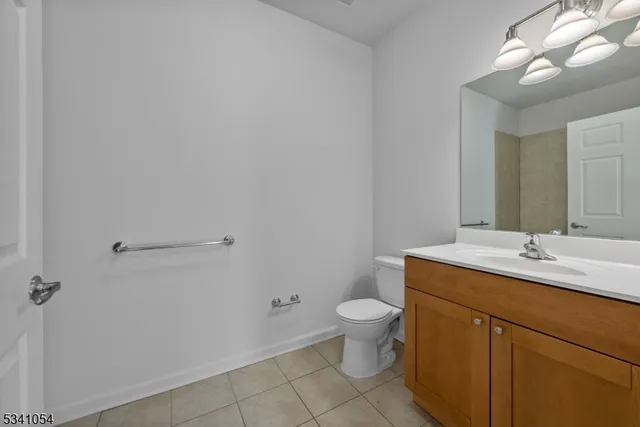 $1,985 | 15 Park Drive, Unit 15, Clinton, NJ 08809