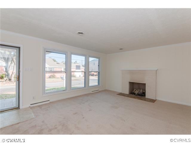 2911 Breezy Road Virginia Beach, VA 23451 - Photo 3 of 24 Den/Family/Great Room