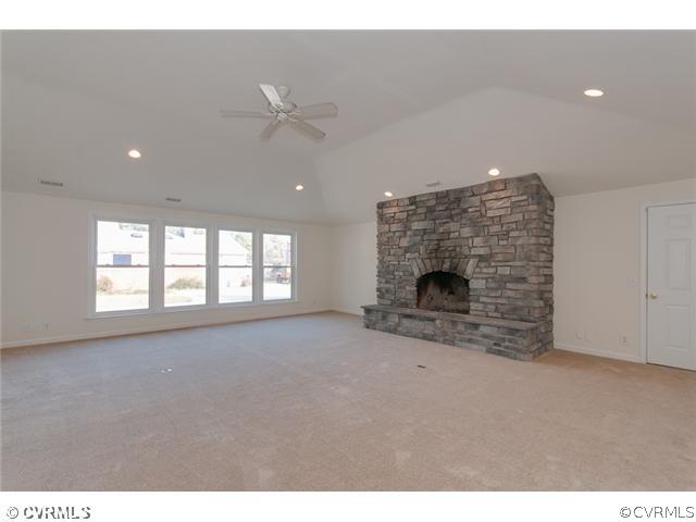 2911 Breezy Road Virginia Beach, VA 23451 - Photo 10 of 24 Den/Family/Great Room