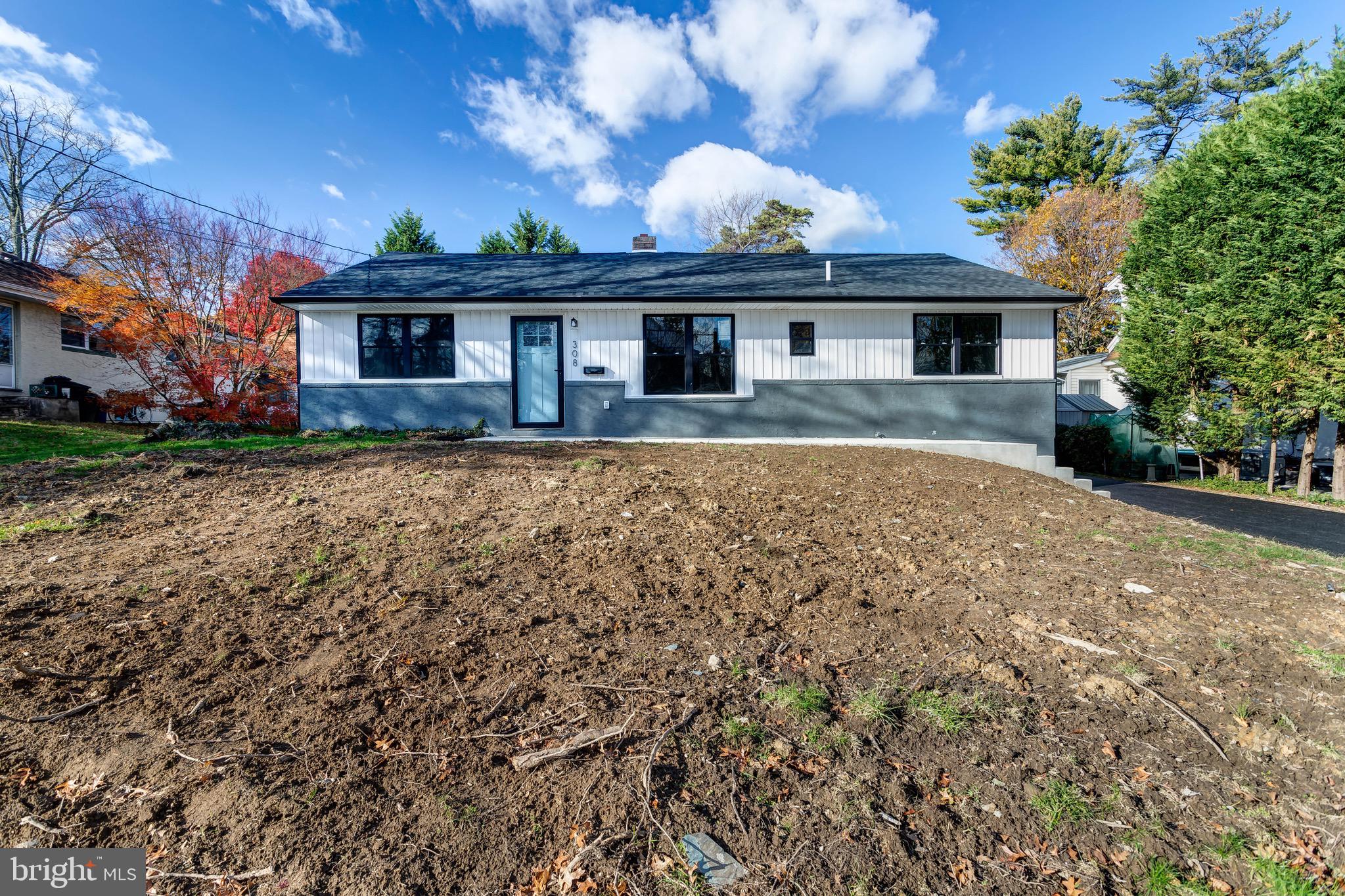 308 Lenox Road Havertown, PA 19083 - Photo 2 of 30