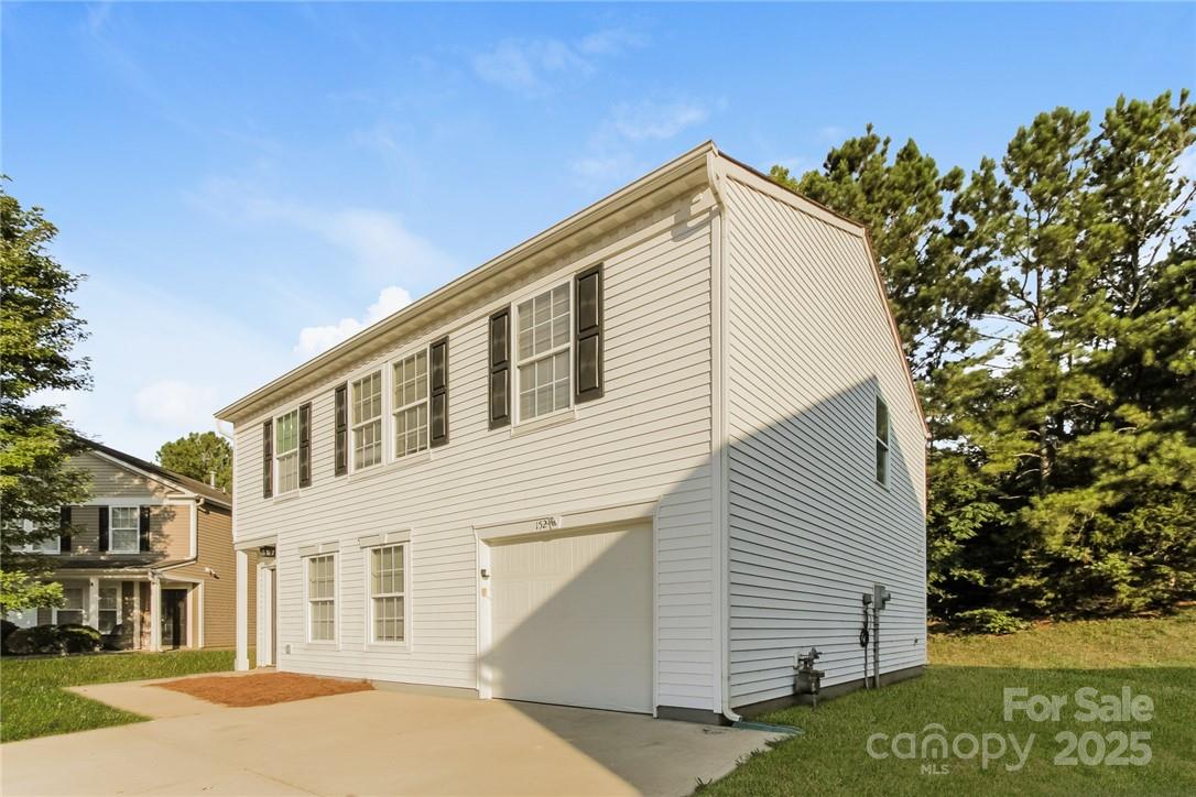 152 Oliver Street York, SC 29745 - Photo 3 of 15