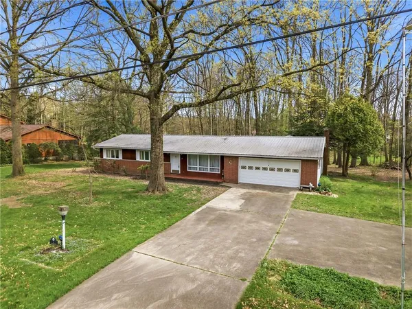$199,900 | 3 Eastwood Drive, Greenville, PA 16125