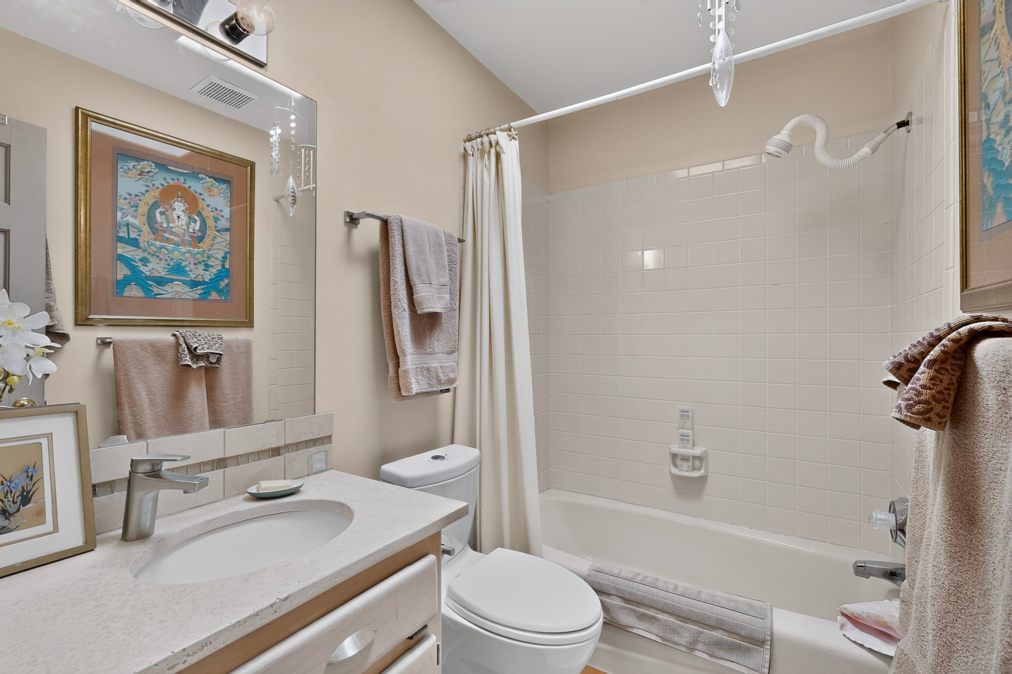 78 Verano Loop Santa Fe, NM 87508 - Photo 28 of 59 Guest Bathroom