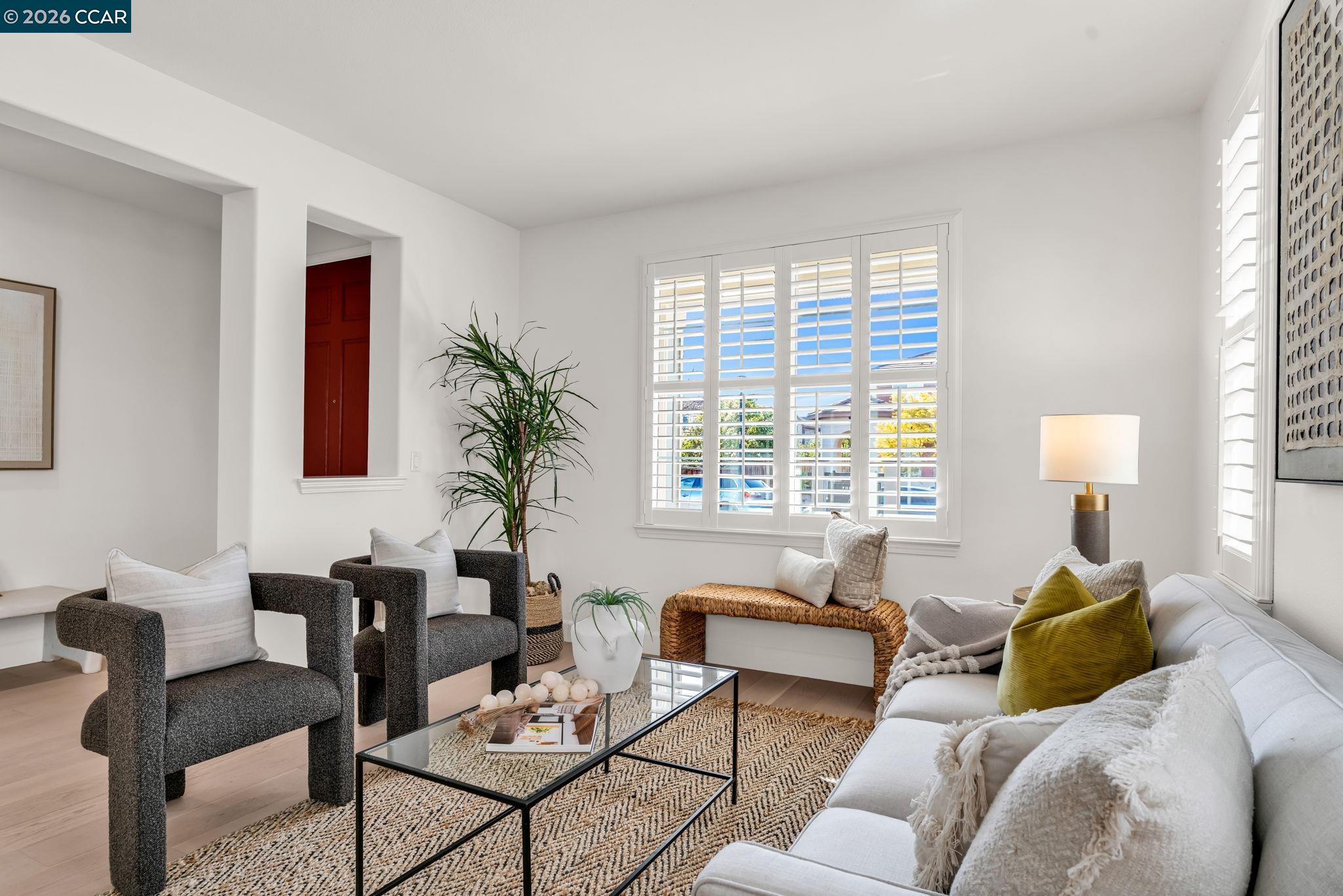 116 Spalding Court San Ramon, CA 94582 - Photo 3 of 59 a living room with furniture and a potted plant