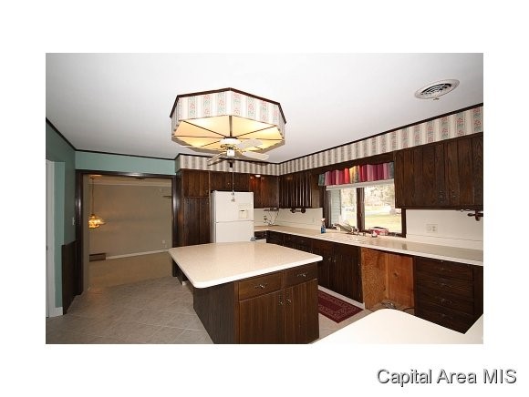 29 Hawthorne Lane Springfield, IL 62712 - Photo 11 of 24 Gallery Image 11