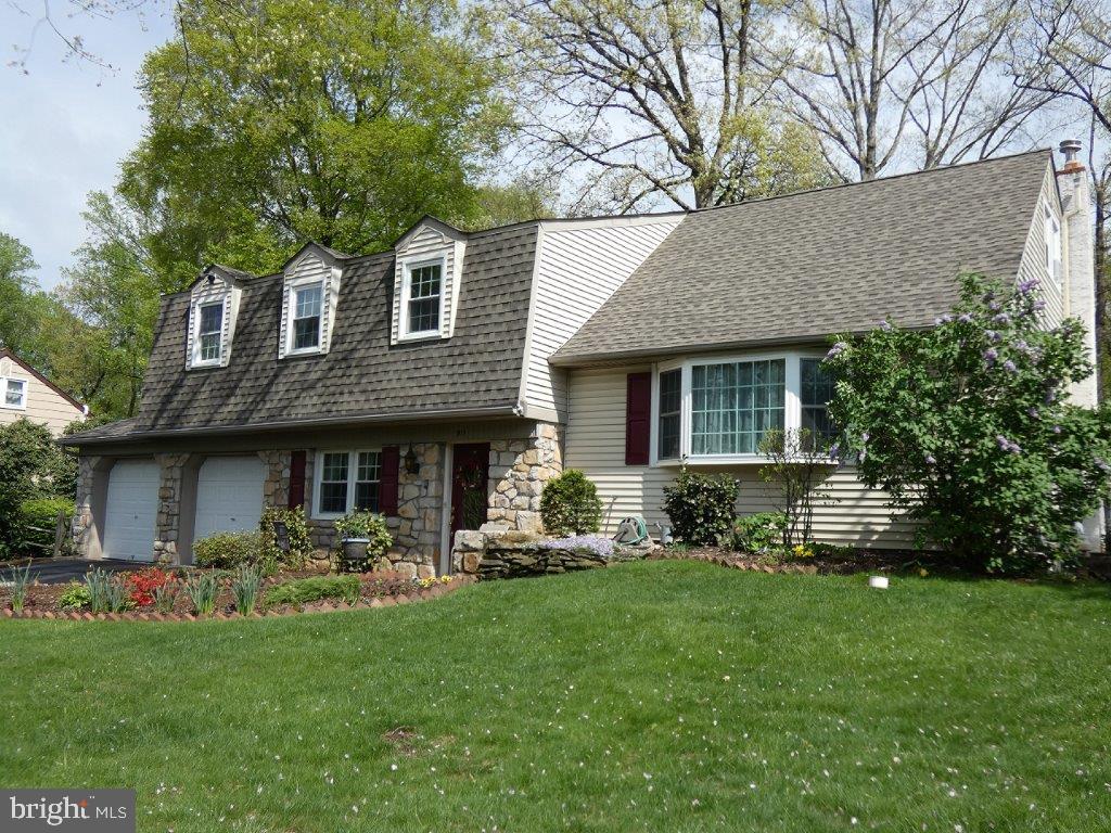 911 Lavera Road Warminster, PA 18974 - Photo 1 of 33 Gallery Image 1