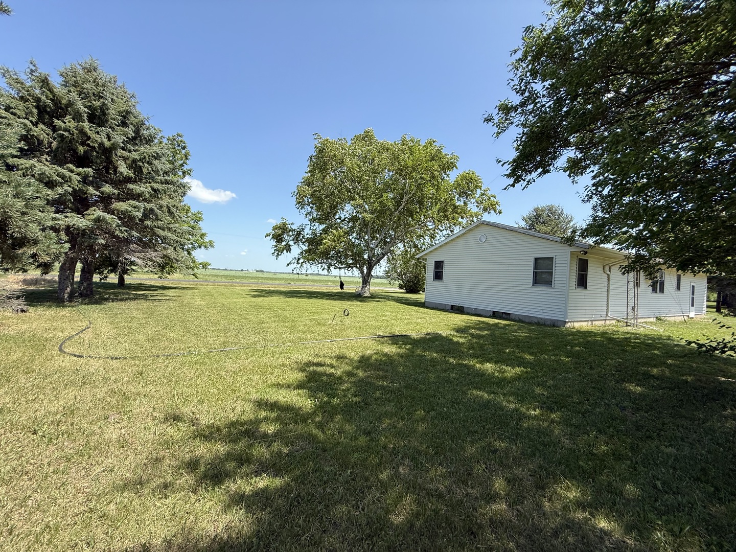 31535 East Thome Road Rock Falls, IL 61071 - Photo 26 of 31 a view of a house with a backyard