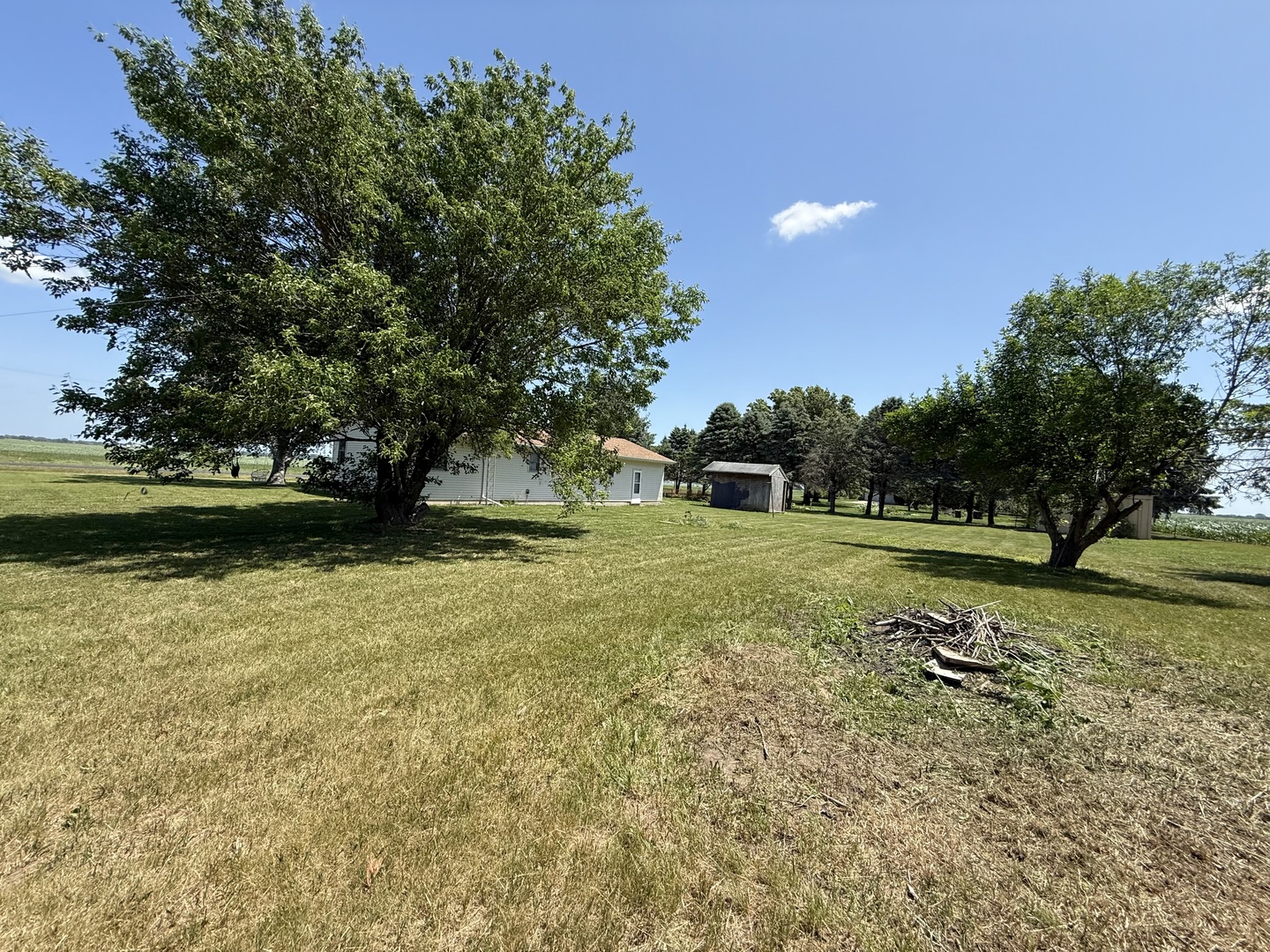 31535 East Thome Road Rock Falls, IL 61071 - Photo 28 of 31 a view of a golf course with a lake view