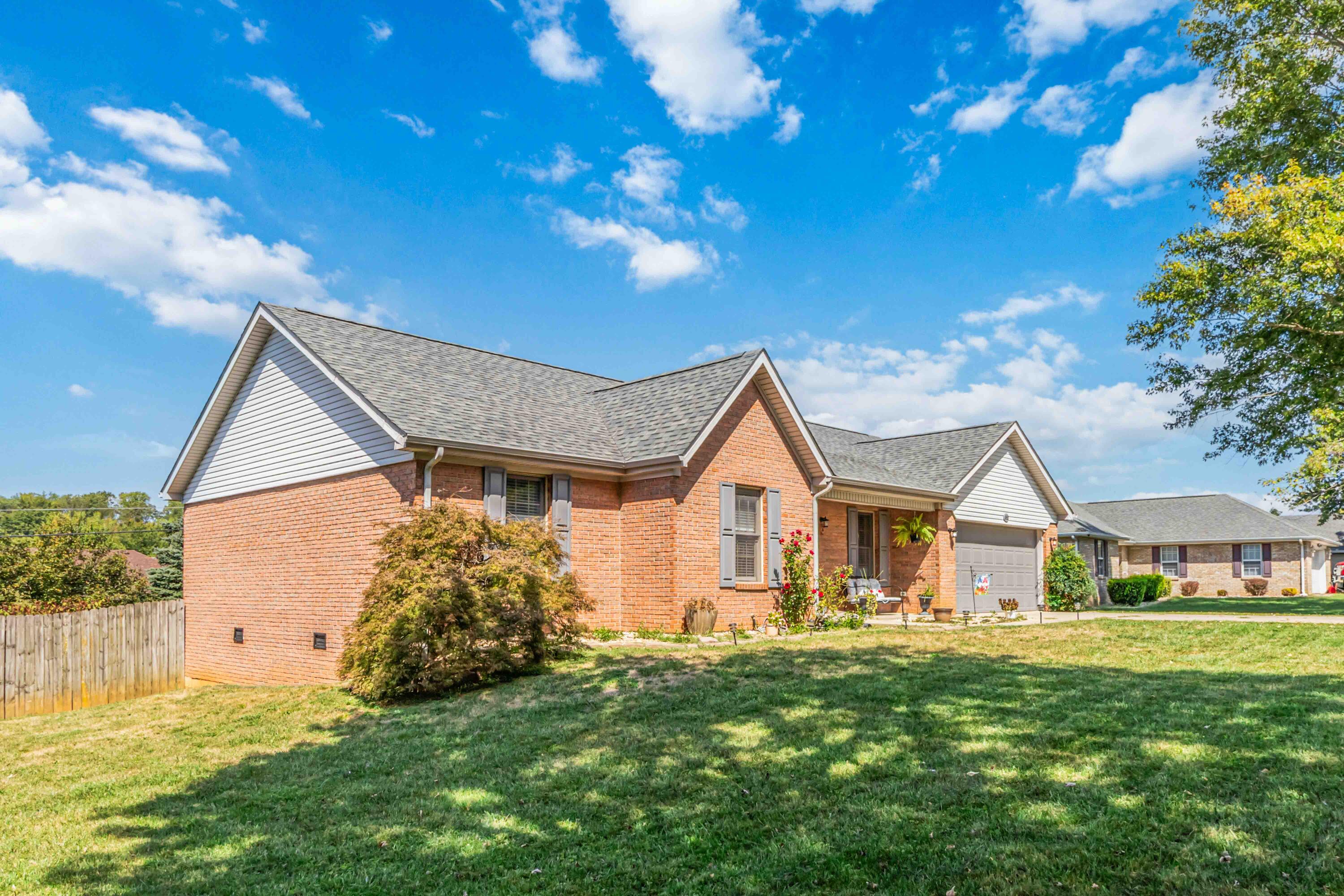 1652 Patterson Branch Road Somerset, KY 42503 - Photo 4 of 44 003