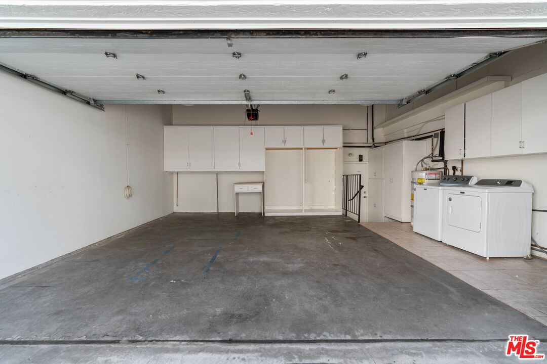 28244 Rey De Copas Lane Malibu, CA 90265 - Photo 24 of 31 a view of a garage