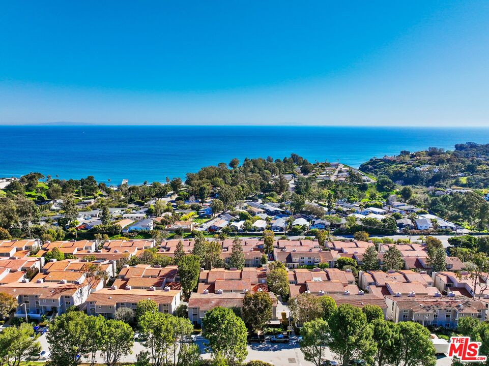 28244 Rey De Copas Lane Malibu, CA 90265 - Photo 29 of 31 an aerial view of residential building and ocean