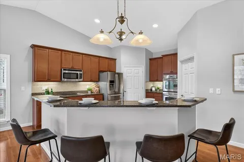 $575,000 | 142 Meadows Of Wildwood Boulevard, Wildwood, MO 63040