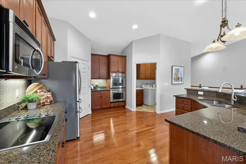 $575,000 | 142 Meadows Of Wildwood Boulevard, Wildwood, MO 63040