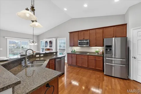 $575,000 | 142 Meadows Of Wildwood Boulevard, Wildwood, MO 63040