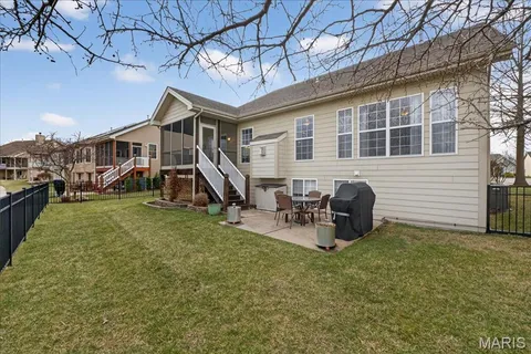 $575,000 | 142 Meadows Of Wildwood Boulevard, Wildwood, MO 63040