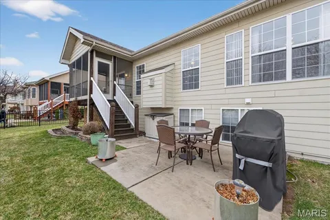 $575,000 | 142 Meadows Of Wildwood Boulevard, Wildwood, MO 63040