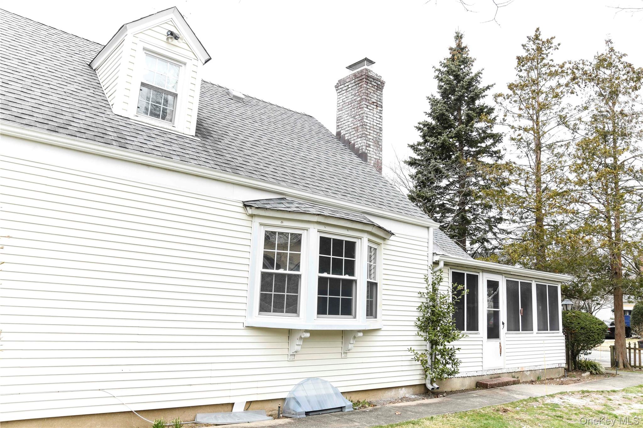 138 Chestnut Street Lynbrook, NY 11563 - Photo 16 of 23