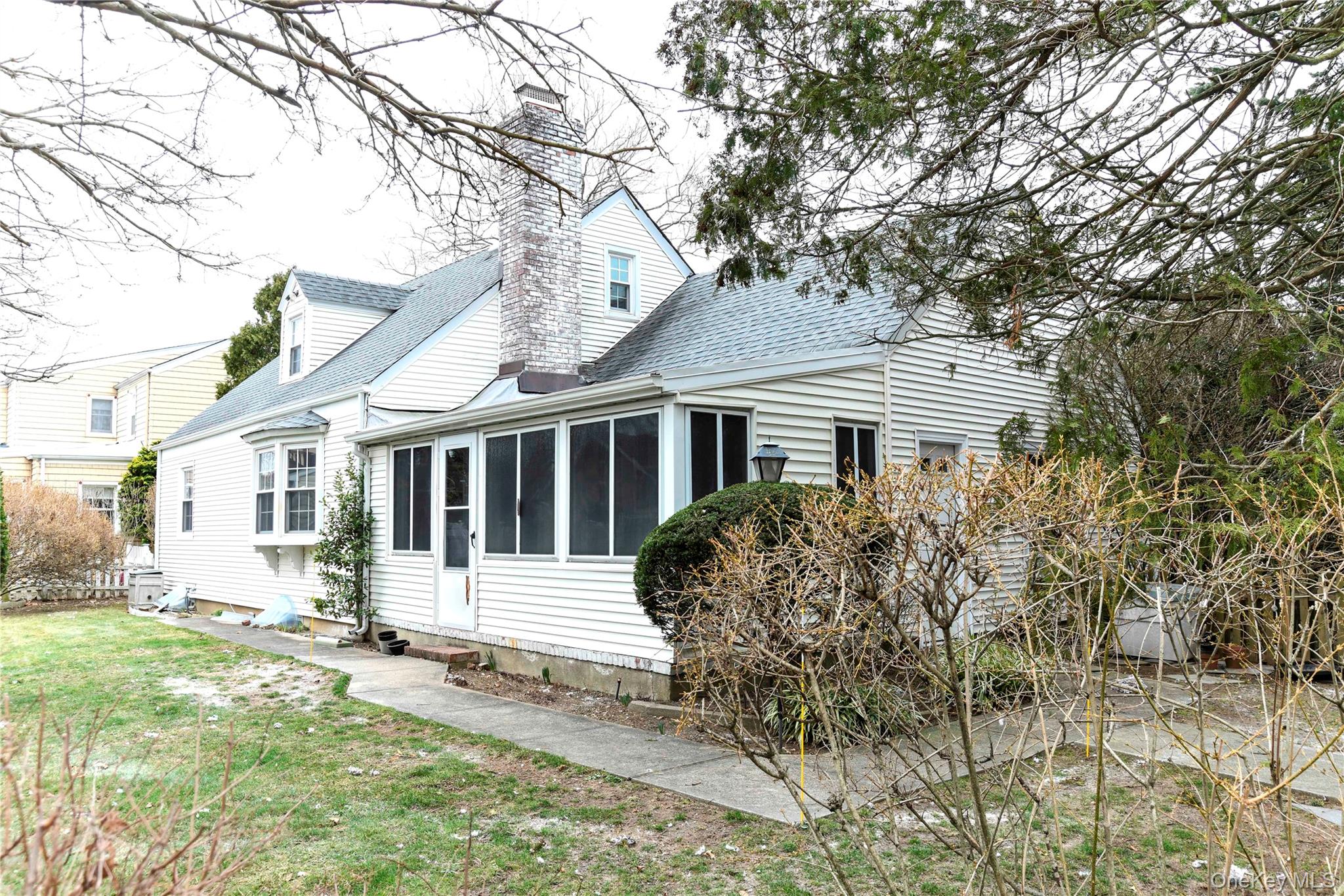 138 Chestnut Street Lynbrook, NY 11563 - Photo 22 of 23