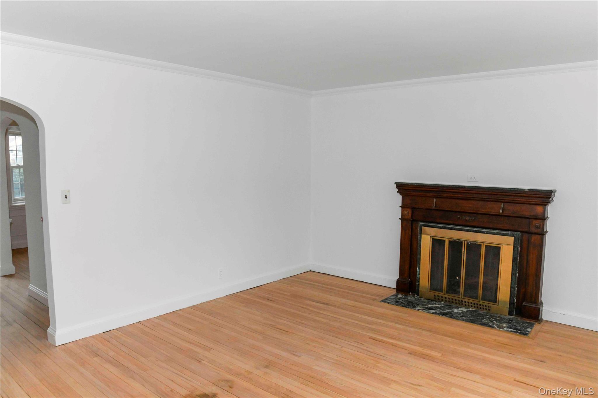 138 Chestnut Street Lynbrook, NY 11563 - Photo 7 of 23