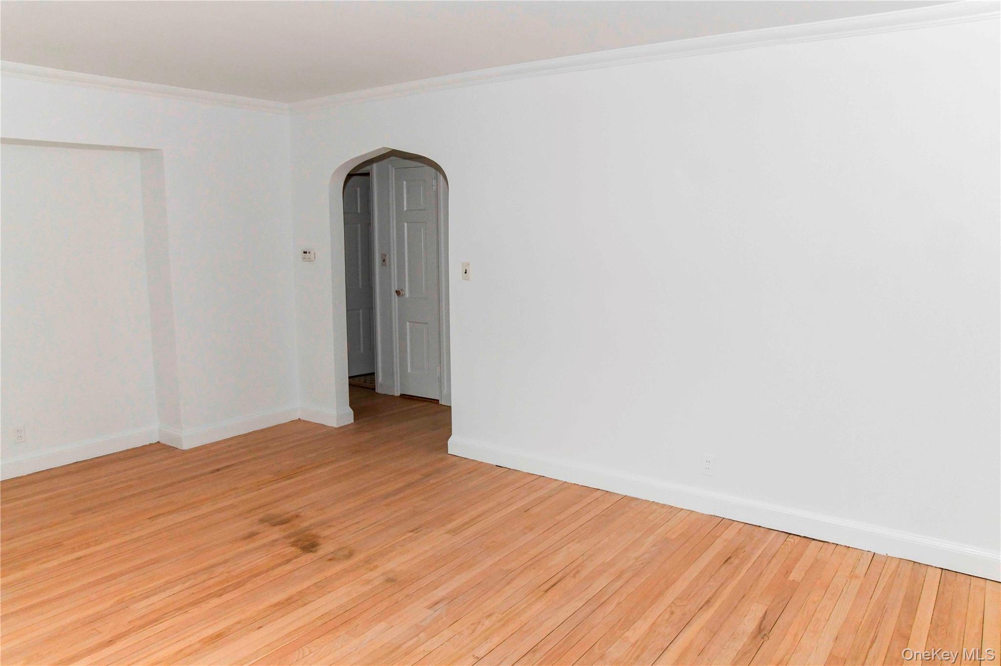 138 Chestnut Street Lynbrook, NY 11563 - Photo 9 of 23