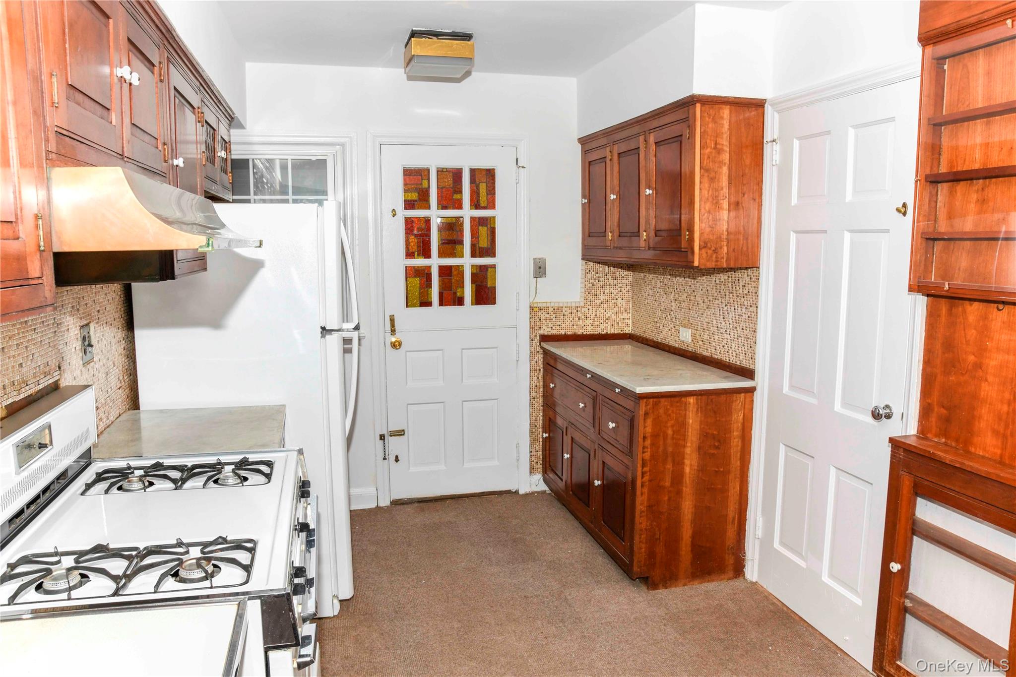 138 Chestnut Street Lynbrook, NY 11563 - Photo 10 of 23