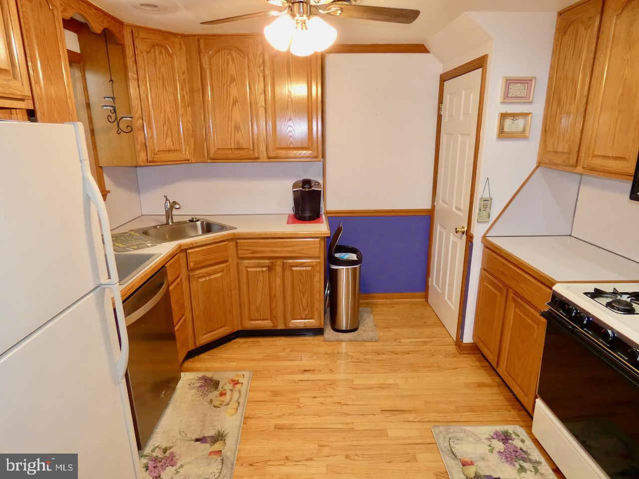 138 Maple Hill Road Wilmington, DE 19804 - Photo 12 of 45 Kitchen
