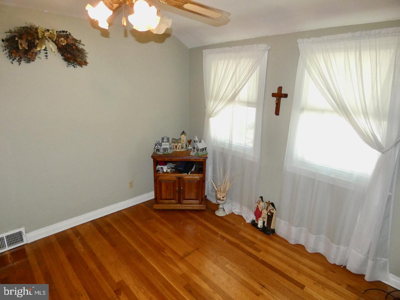 138 Maple Hill Road Wilmington, DE 19804 - Photo 29 of 45 Primary Bedroom