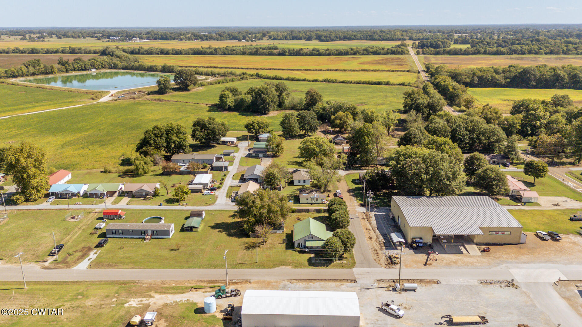101 North Front Street Kenton, TN 38233 - Photo 28 of 30 an aerial view of residential houses with outdoor space
