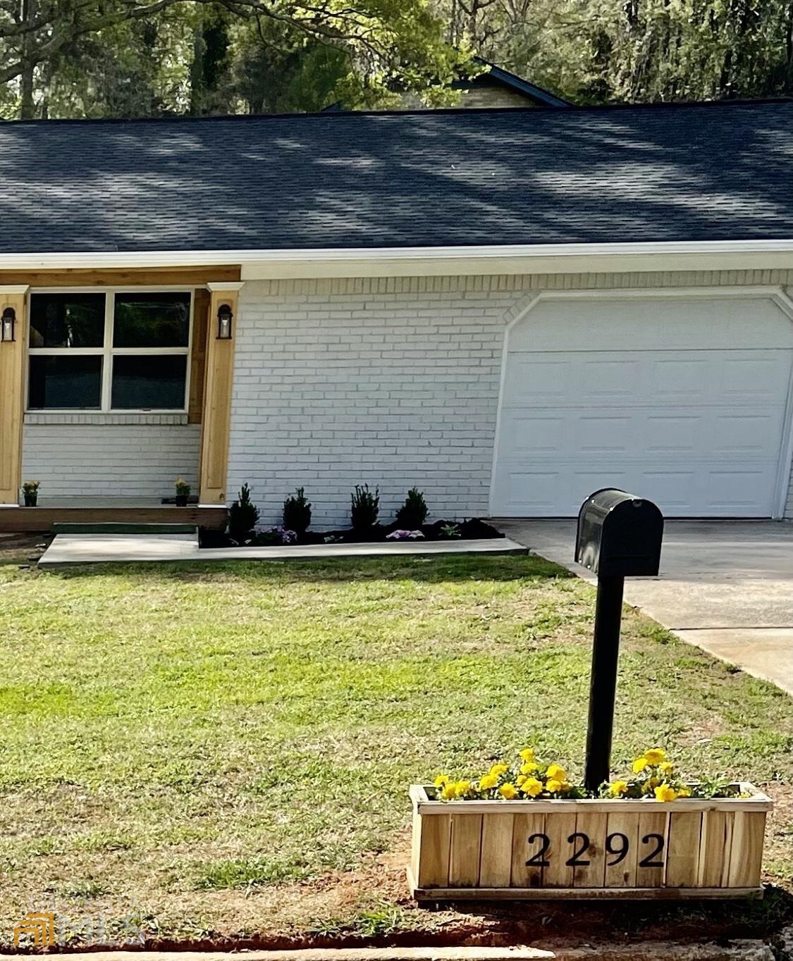 2292 Chestnut Hill Circle Decatur, GA 30032 - Photo 1 of 1 a view of front door and porch