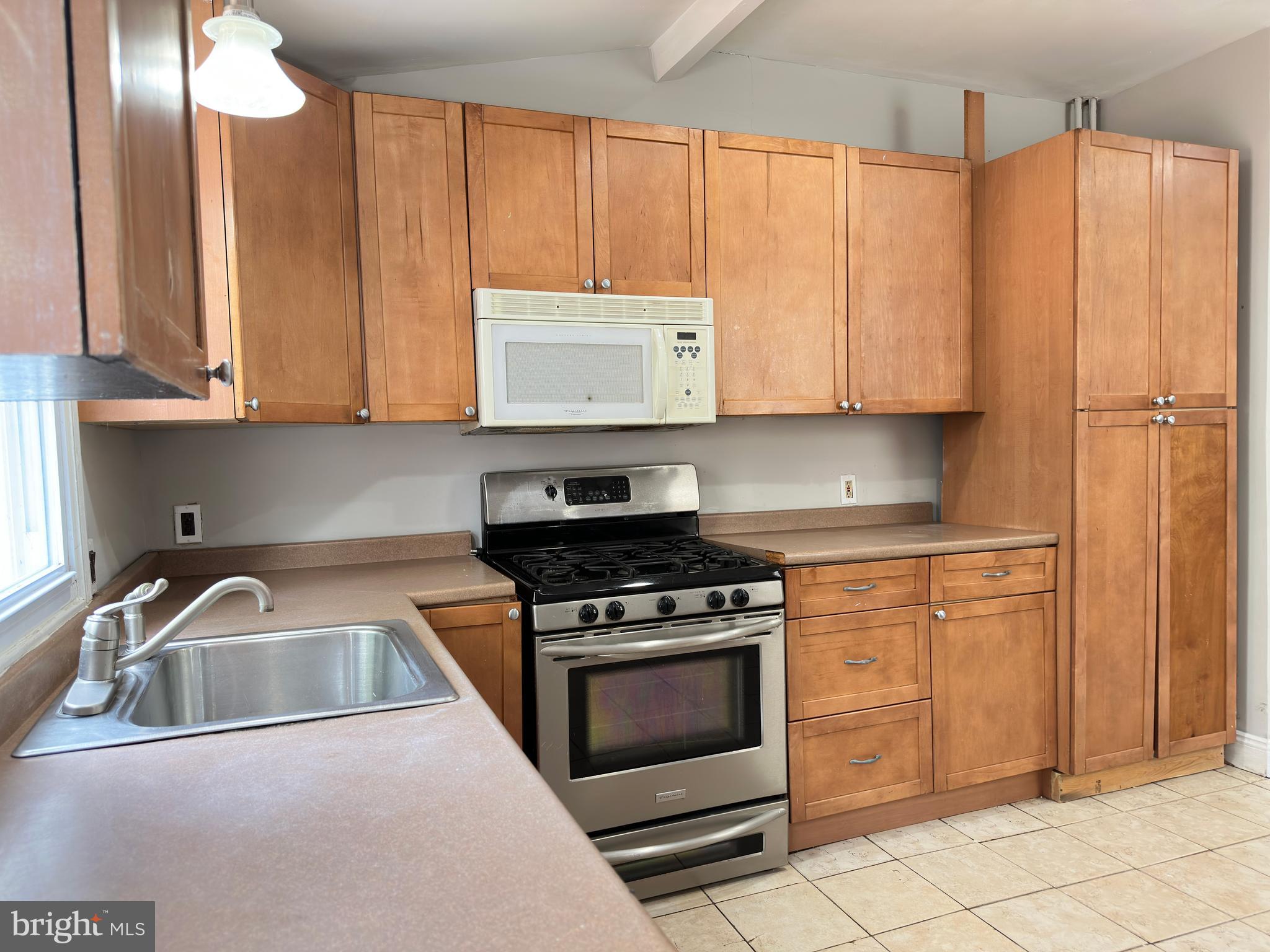 115 Ripka Street Philadelphia, PA 19127 - Photo 9 of 48