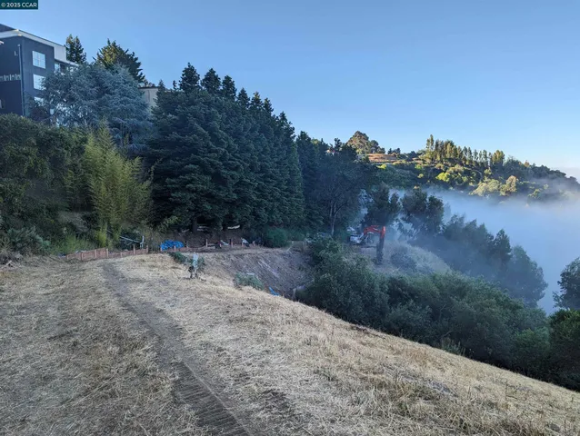 $1,288,000 | 7068 Kenilworth Road, Berkeley, CA 94705