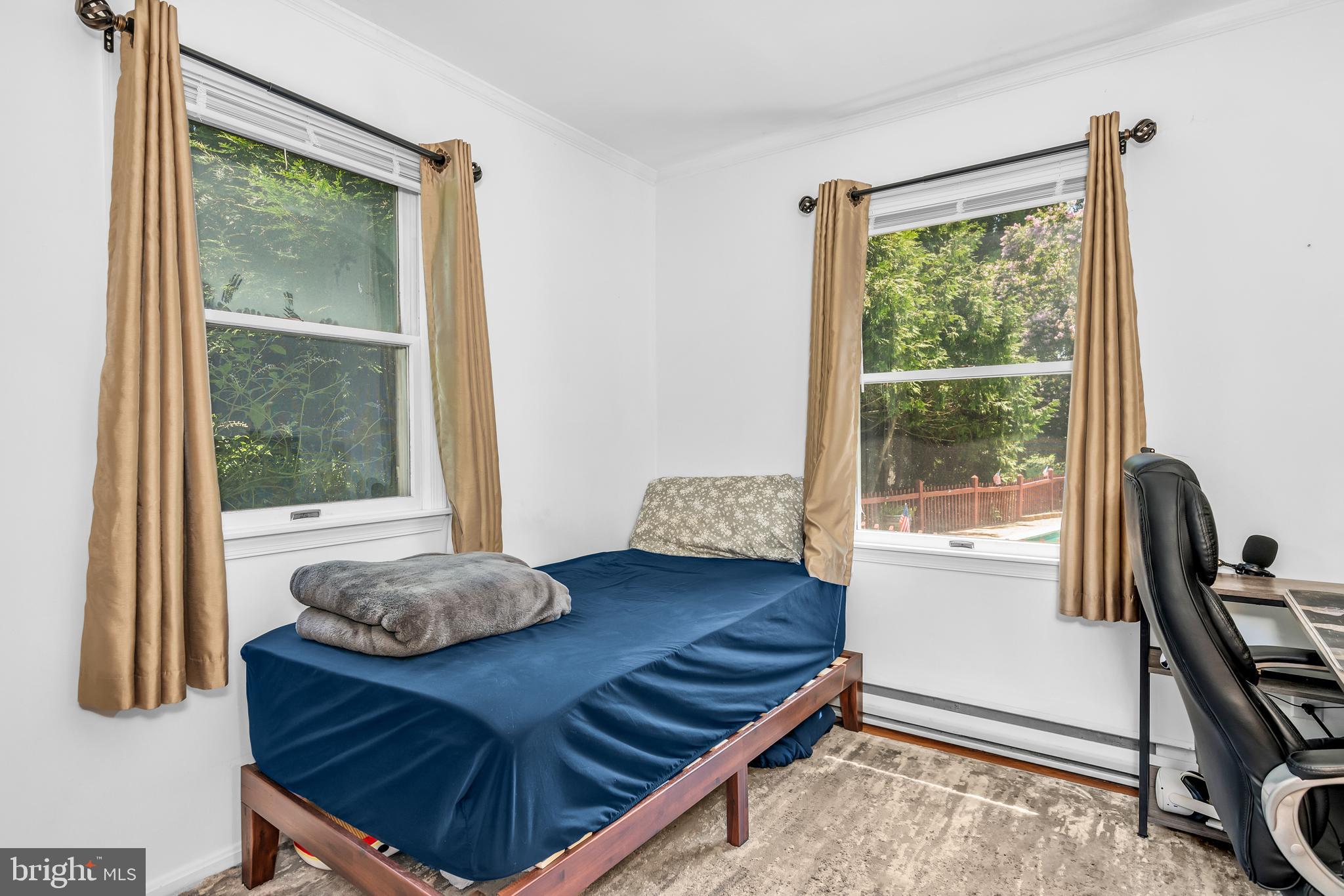 6135 Summit Street Tilghman, MD 21671 - Photo 19 of 31 a living room with a large window