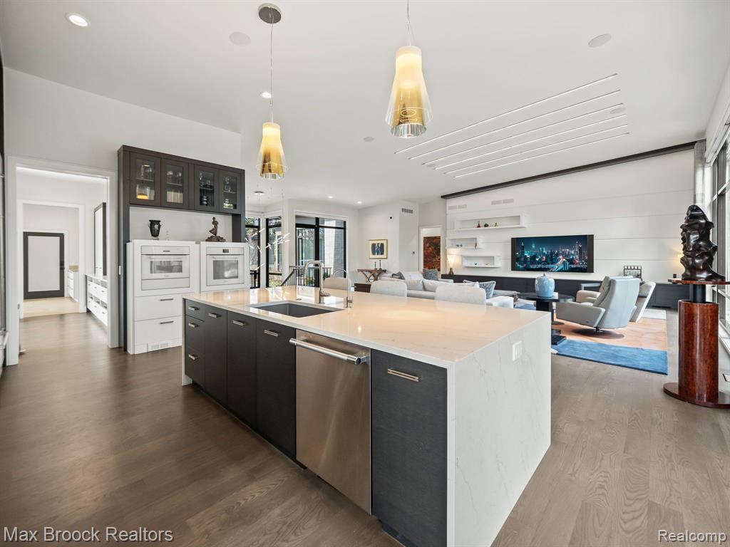4890 Charing Cross Road Bloomfield Hills, MI 48304 - Photo 12 of 52 Gallery Image 12