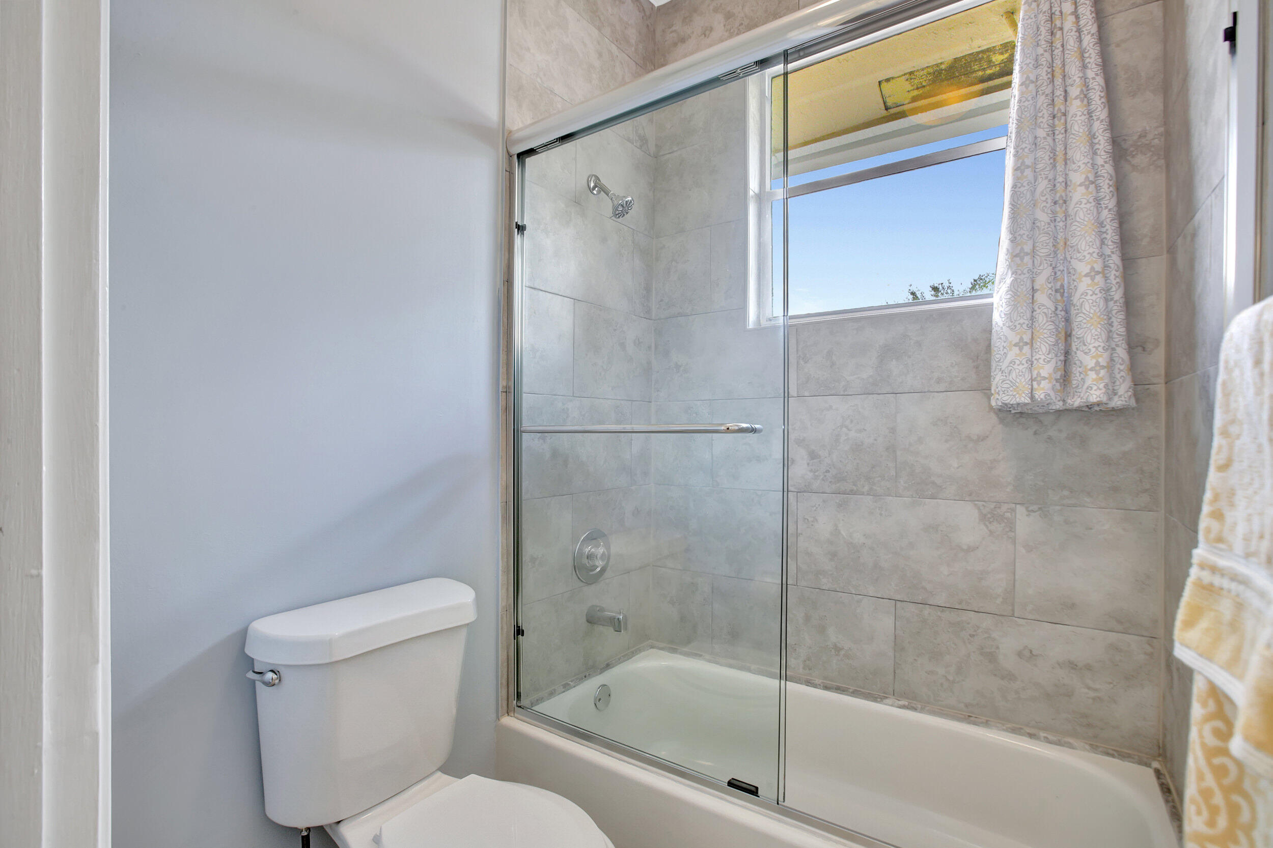 17748 Charnwood Drive Boca Raton, FL 33498 - Photo 37 of 51 46__g6i9784