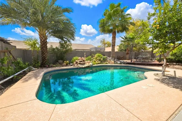 $2,453 | 2030 West Carson Road, Phoenix, AZ 85041