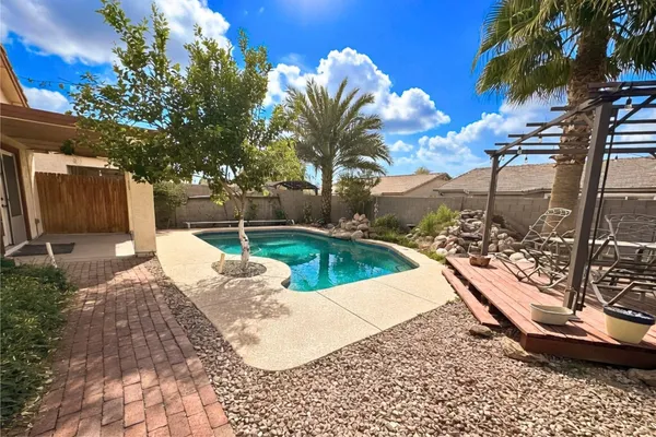 $2,453 | 2030 West Carson Road, Phoenix, AZ 85041