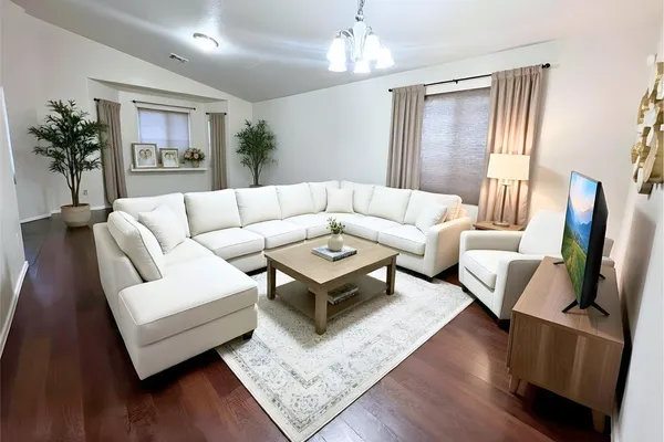 $2,453 | 2030 West Carson Road, Phoenix, AZ 85041