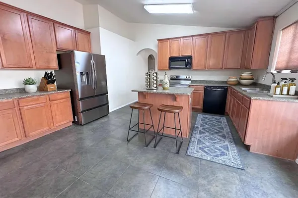 $2,453 | 2030 West Carson Road, Phoenix, AZ 85041