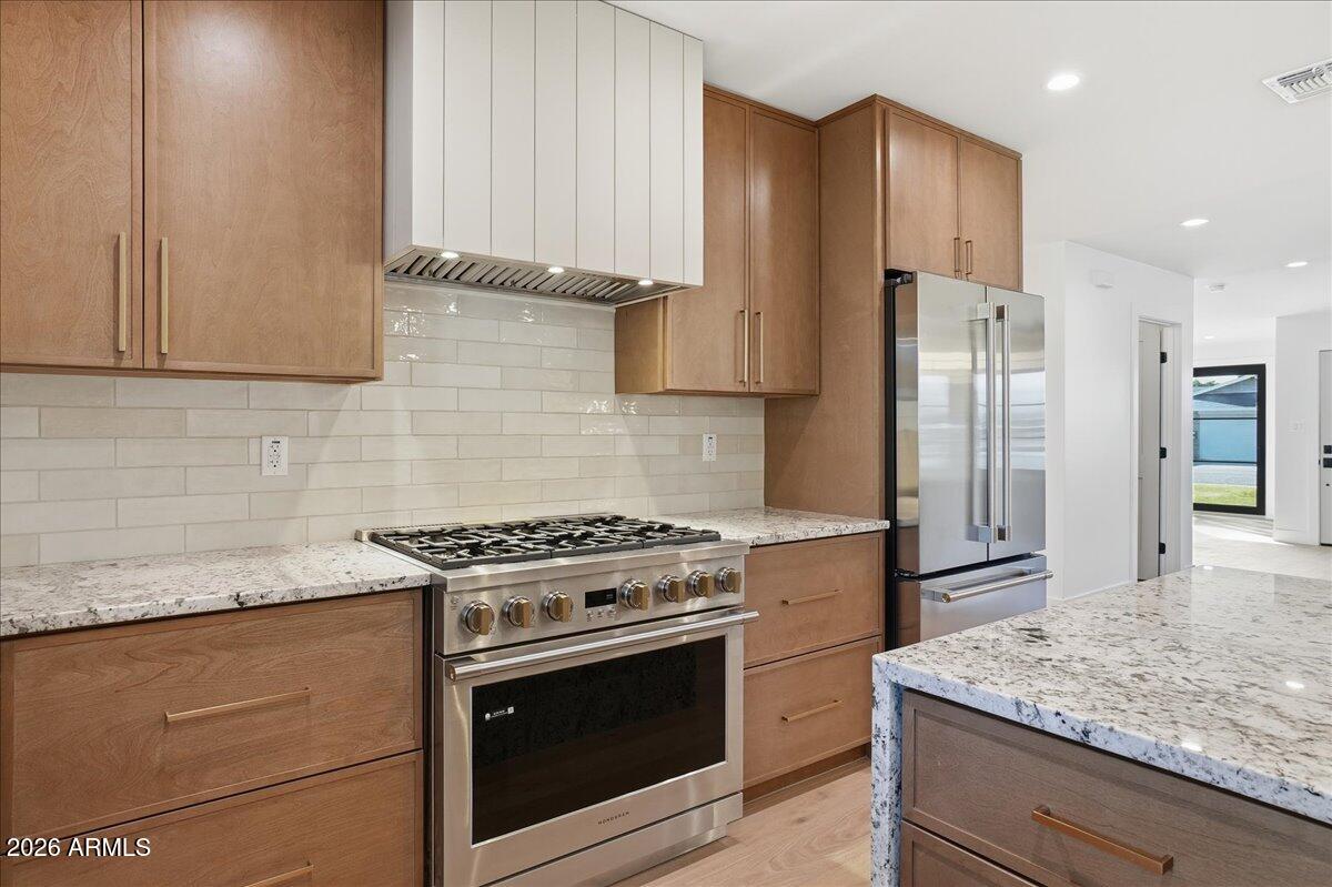 4515 North 35th Street Phoenix, AZ 85018 - Photo 11 of 39 16-4515 North 35th Street_RedHogMedia