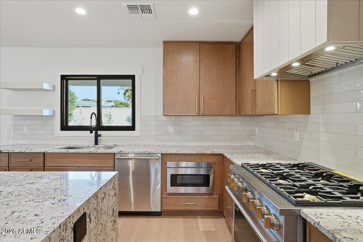 4515 North 35th Street Phoenix, AZ 85018 - Photo 12 of 39 17-4515 North 35th Street_RedHogMedia