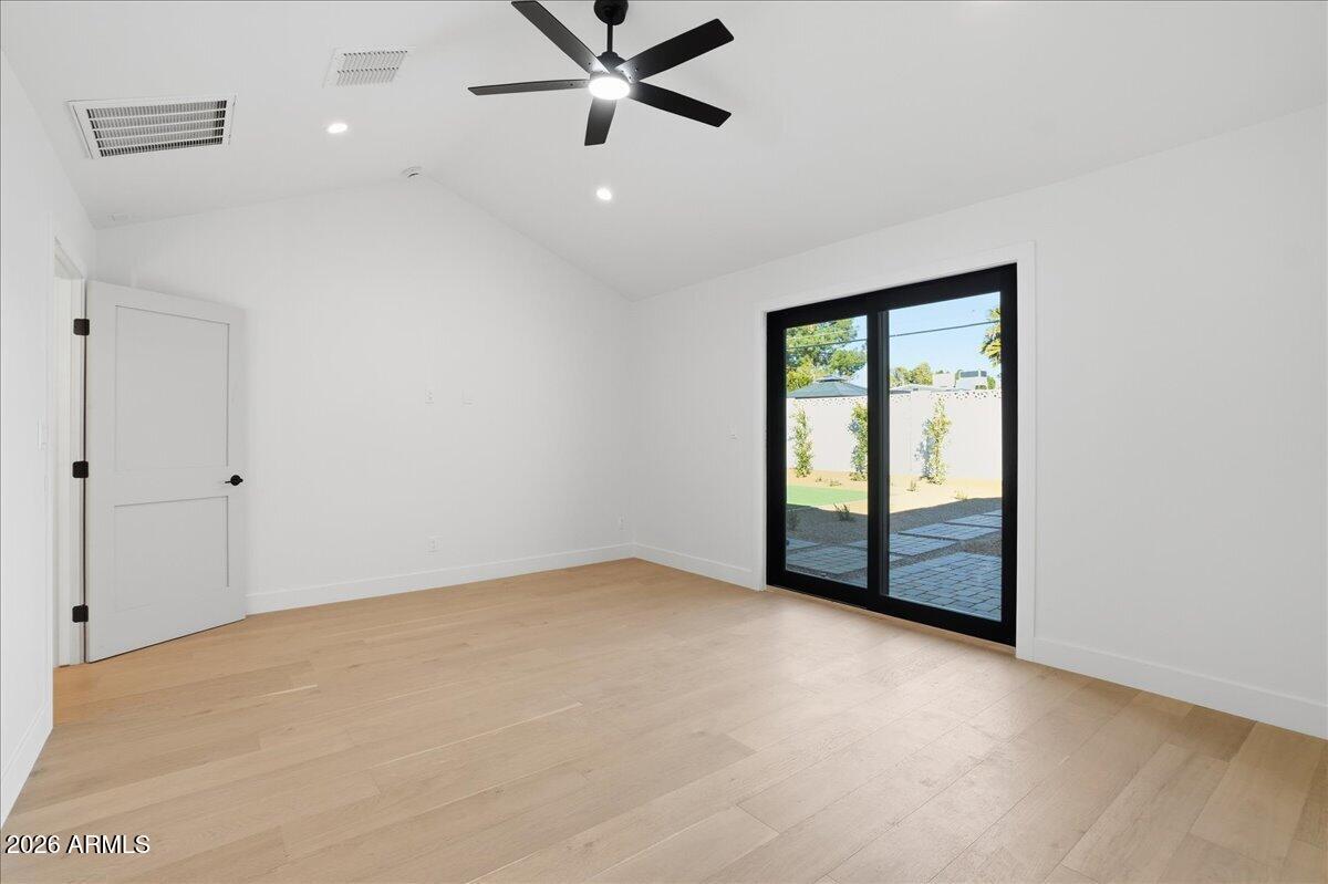 4515 North 35th Street Phoenix, AZ 85018 - Photo 17 of 39 24-4515 North 35th Street_RedHogMedia