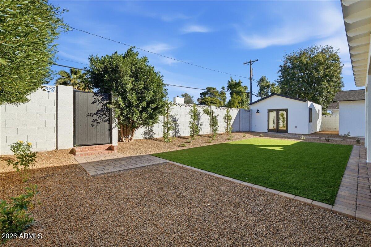 4515 North 35th Street Phoenix, AZ 85018 - Photo 28 of 39 40-4515 North 35th Street_RedHogMedia