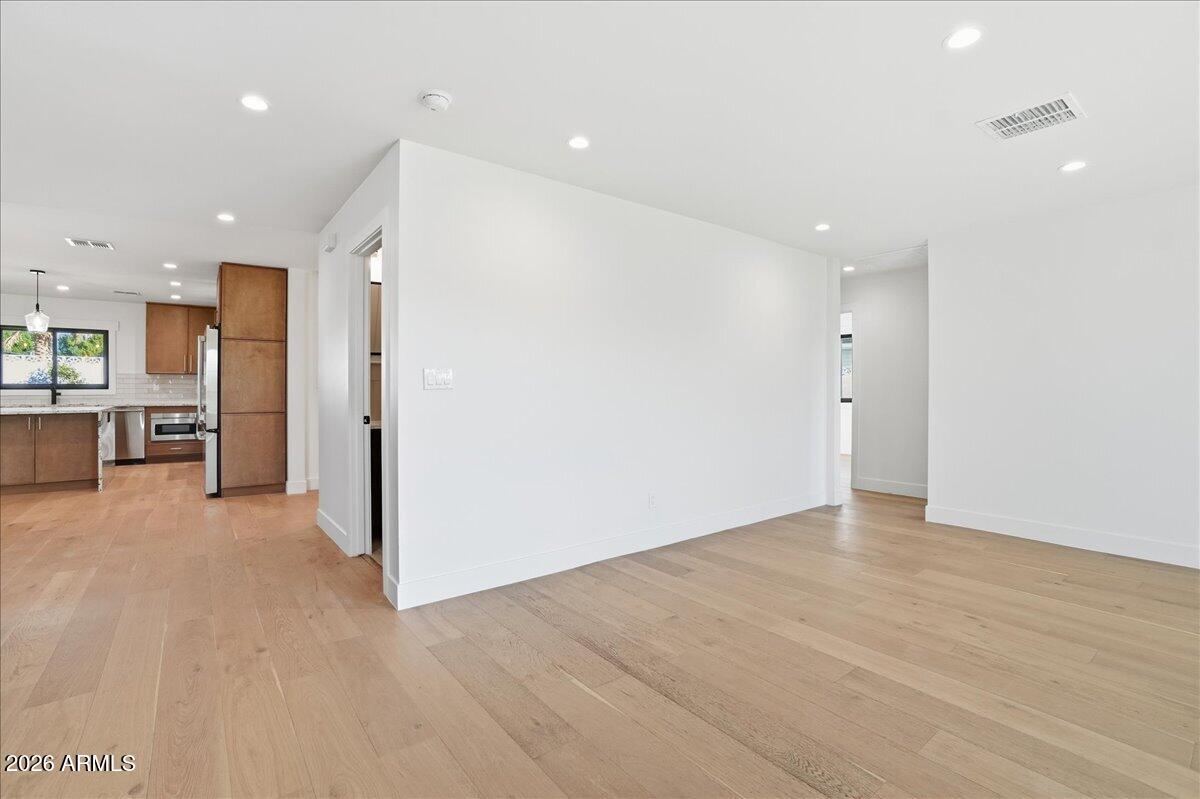 4515 North 35th Street Phoenix, AZ 85018 - Photo 4 of 39 05-4515 North 35th Street_RedHogMedia